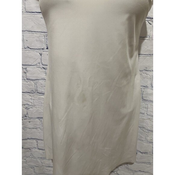 Gilly Hicks Recharge Active White dress with shorts And Pocket Size XS - Picture 2 of 9